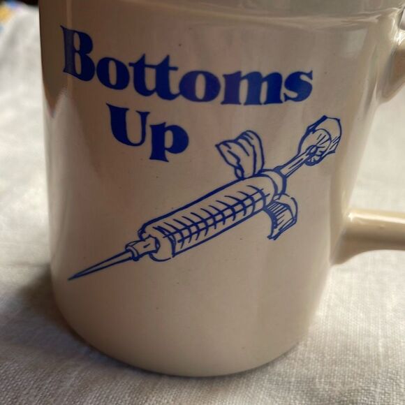 Midcentury “Bottoms up” Japan stoneware coffee mug - Picture 4 of 8